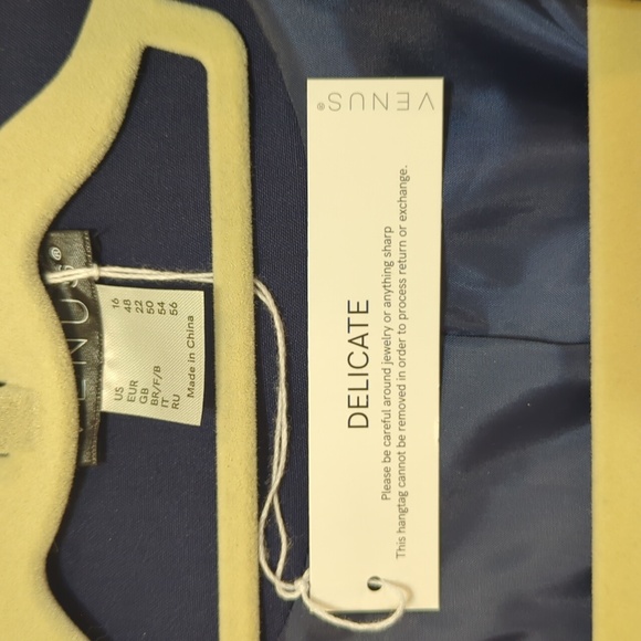 Venus Blazer - Picture 4 of 6